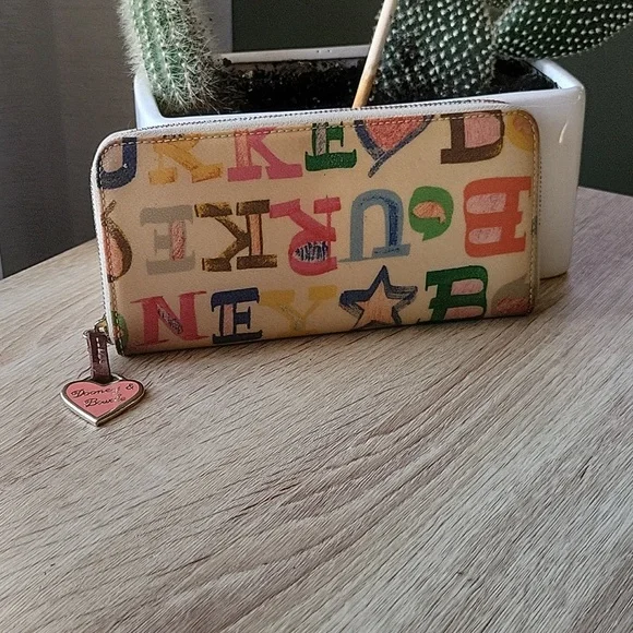 Dooney and bourke doodle wallet shop